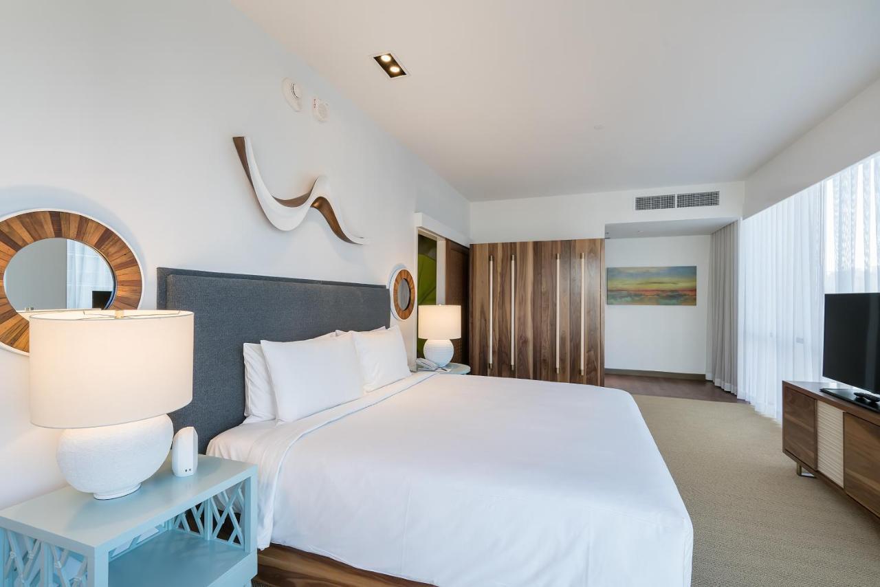 Deluxe King Room with Wet Room