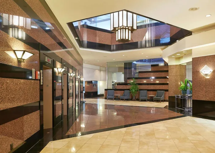 Central hotel: Aston At The Executive Centre Hotel