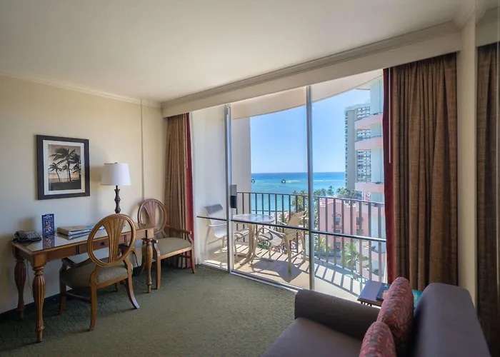 Luxury hotel only: Outrigger Waikiki Beach Resort