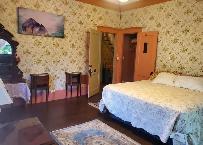 B&B only: Manoa Valley Inn