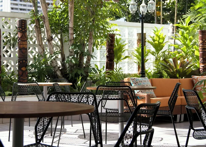 Oasis Hotel Waikiki